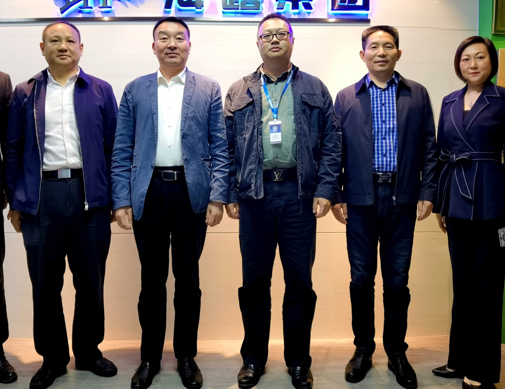 Z6���������ǲ�(�й���)���޹�˾����